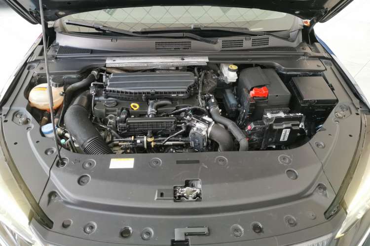 Used Dongfeng Aeolus Yixuan MAX 2021 1.5T Super-Powered Dad Edition Engine Bay