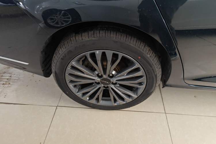 Used Dongfeng Aeolus Yixuan MAX 2021 1.5T Ultra-Stylish Trendsetter Edition Exterior 5