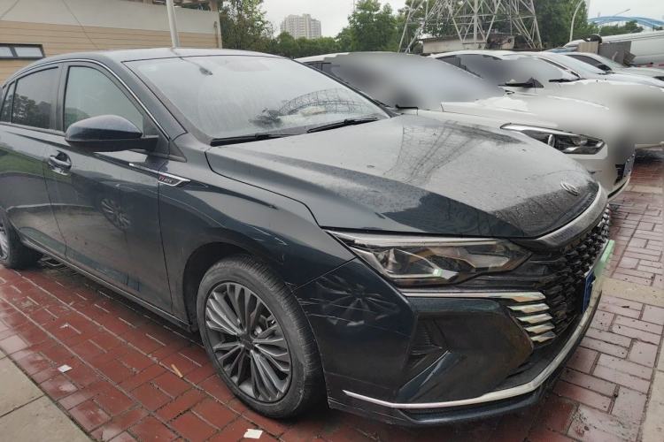 Used Dongfeng Aeolus Yixuan MAX 2021 1.5T Ultra-Stylish Trendsetter Edition Front Right 45 Deg