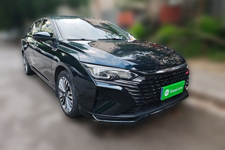 Used Dongfeng Aeolus Yixuan MAX 2021 1.5T Ultra-Stylish Trendsetter Edition Front Right 45 Deg
