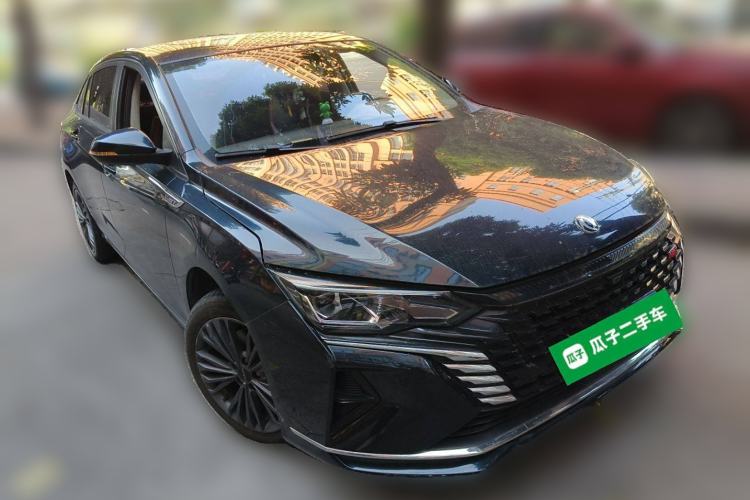 Used Dongfeng Aeolus Yixuan MAX 2021 1.5T Ultra-Stylish Trendsetter Edition Front Right 45 Deg