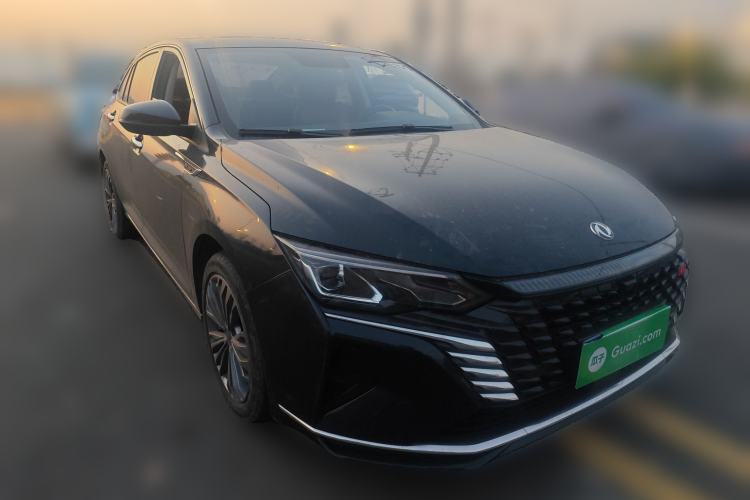 Used Dongfeng Aeolus Yixuan MAX 2021 1.5T Ultra-Stylish Trendsetter Edition Front Right 45 Deg