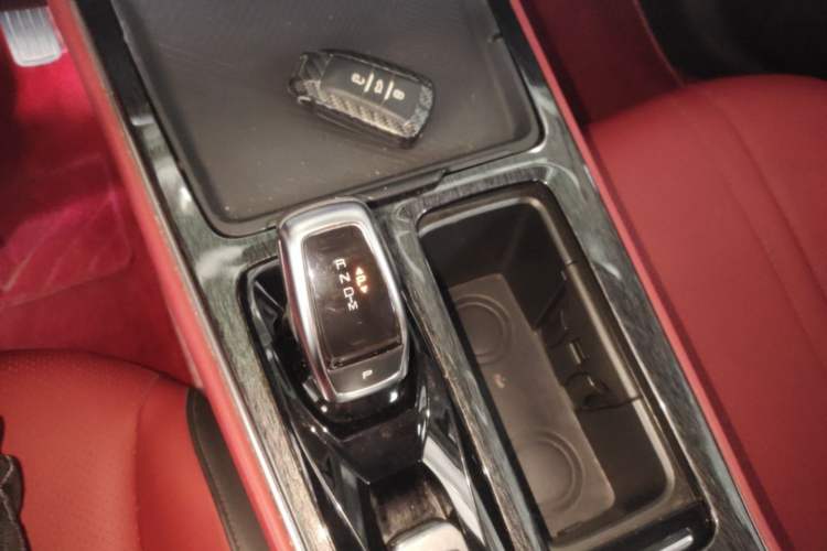 Used Dongfeng Aeolus Yixuan MAX 2021 1.5T Ultra-Stylish Trendsetter Edition Gear Lever