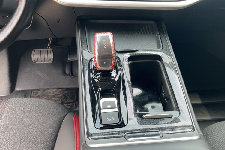 Used Dongfeng Aeolus Yixuan MAX 2021 1.5T Super-Powered Dad Edition Gear Lever