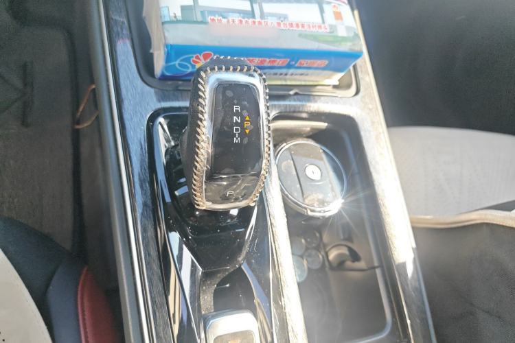 Used Dongfeng Aeolus Yixuan MAX 2021 1.5T Super-Powered Dad Edition Gear Lever