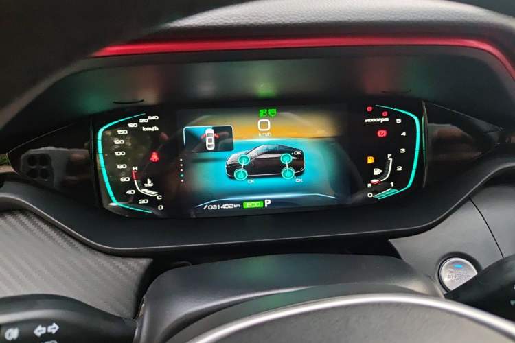 Used Dongfeng Aeolus Yixuan MAX 2021 1.5T Ultra-Stylish Trendsetter Edition Instrument Cluster
