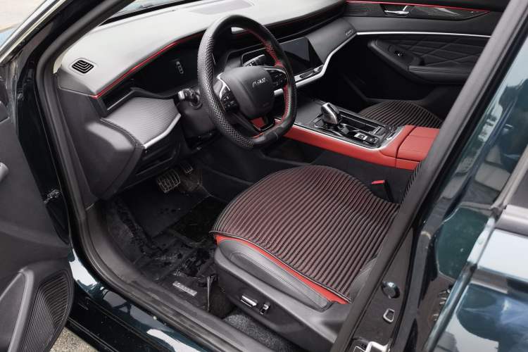 Used Dongfeng Aeolus Yixuan MAX 2021 1.5T Ultra-Stylish Trendsetter Edition Interior 3