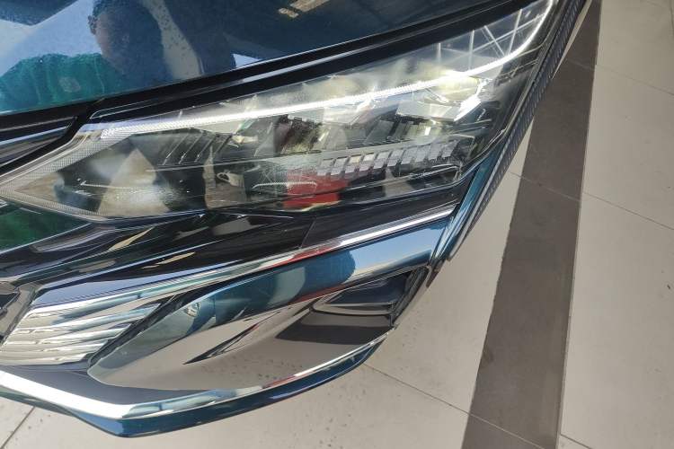 Used Dongfeng Aeolus Yixuan MAX 2021 1.5T Ultra-Fierce Cool Dad Edition Left Front Headlight