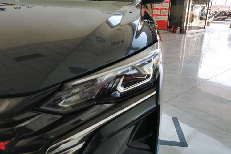 Used Dongfeng Aeolus Yixuan MAX 2021 1.5T Super-Powered Dad Edition Left Front Headlight