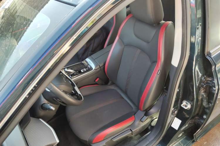 Used Dongfeng Aeolus Yixuan MAX 2021 1.5T Super-Powered Dad Edition Left Front Seat