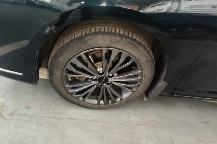 Used Dongfeng Aeolus Yixuan MAX 2021 1.5T Super Cool Dad Edition Left Front Wheel Hub