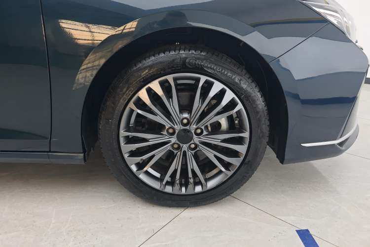 Used Dongfeng Aeolus Yixuan MAX 2021 1.5T Super Cool Dad Edition Left Front Wheel Hub