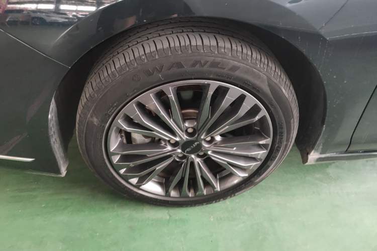 Used Dongfeng Aeolus Yixuan MAX 2021 1.5T Ultra-Stylish Trendsetter Edition Left Front Wheel Hub