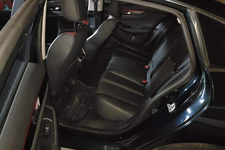Used Dongfeng Aeolus Yixuan MAX 2021 1.5T Super-Powered Dad Edition Left Rear Seat