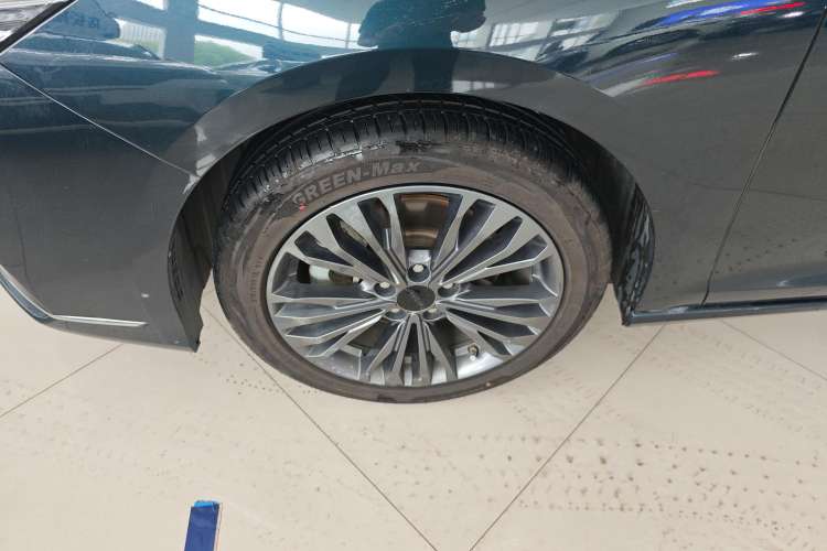 Used Dongfeng Aeolus Yixuan MAX 2021 1.5T Super Cool Dad Edition Left Rear Wheel Hub