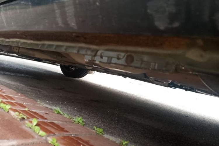 Used Dongfeng Aeolus Yixuan MAX 2021 1.5T Super-Powered Dad Edition Left Side Sill