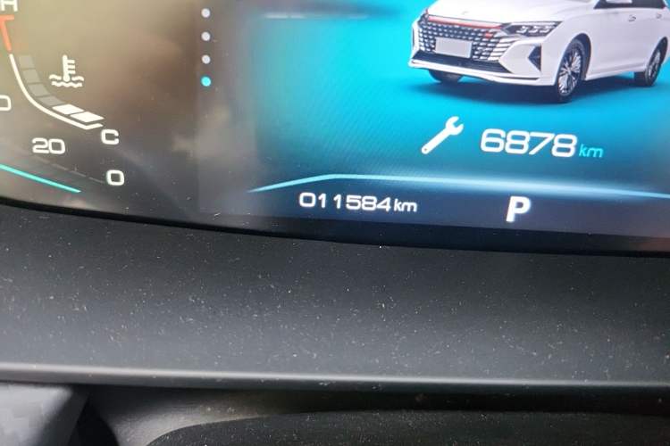 Used Dongfeng Aeolus Yixuan MAX 2021 1.5T Ultra-Stylish Trendsetter Edition Odometer Close Up