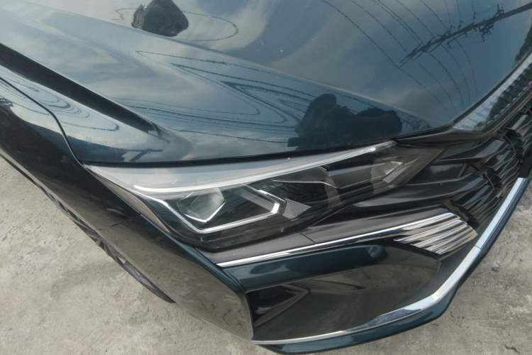 Used Dongfeng Aeolus Yixuan MAX 2021 1.5T Super-Powered Dad Edition Right Front Headlight