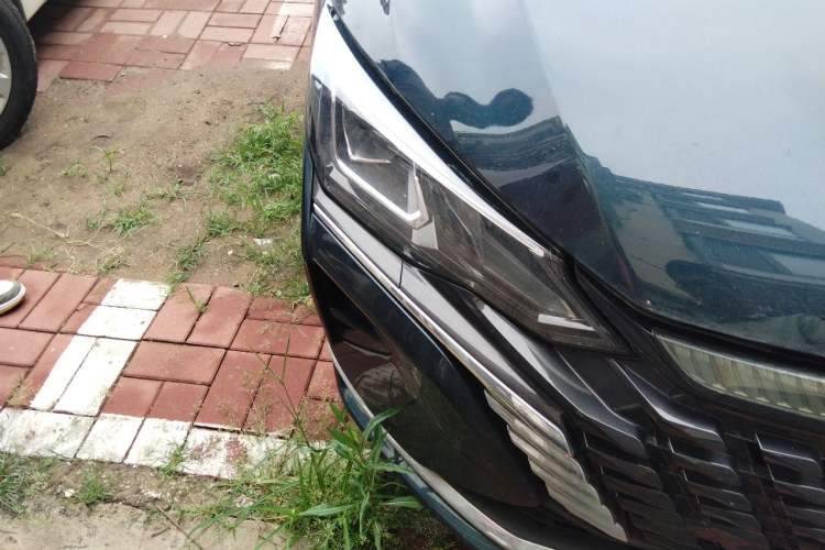 Used Dongfeng Aeolus Yixuan MAX 2021 1.5T Super-Powered Dad Edition Right Front Headlight