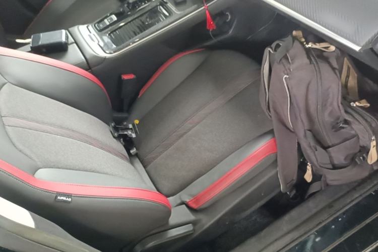 Used Dongfeng Aeolus Yixuan MAX 2021 1.5T Super-Powered Dad Edition Right Front Seat