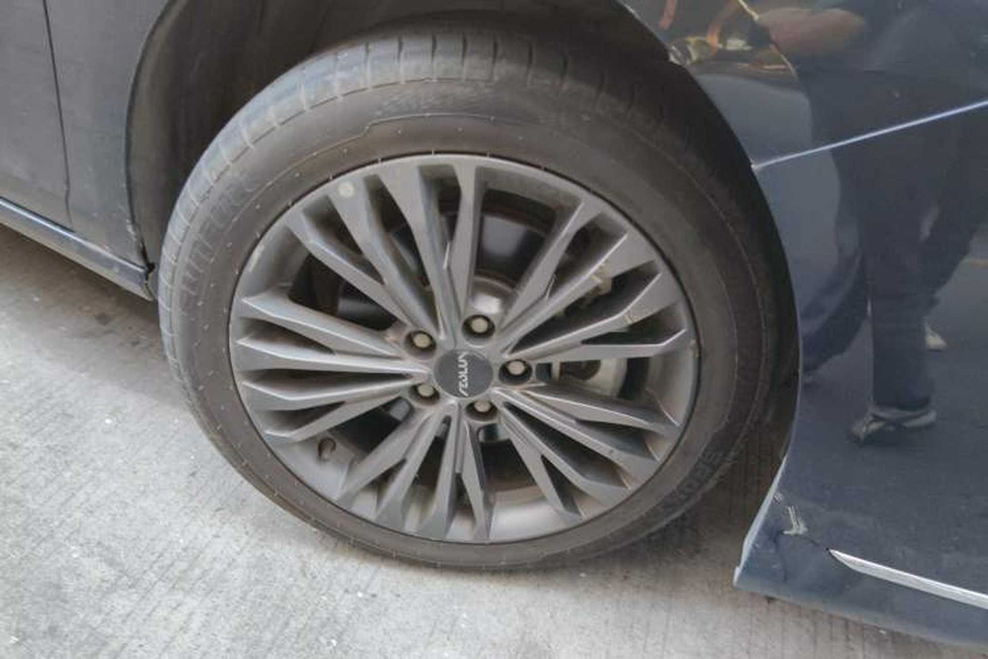 Used Dongfeng Aeolus Yixuan MAX 2021 1.5T Ultra-Stylish Trendsetter Edition Right Front Wheel Hub