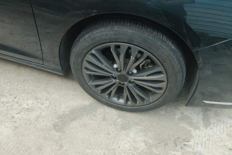 Used Dongfeng Aeolus Yixuan MAX 2021 1.5T Super-Powered Dad Edition Right Front Wheel Hub