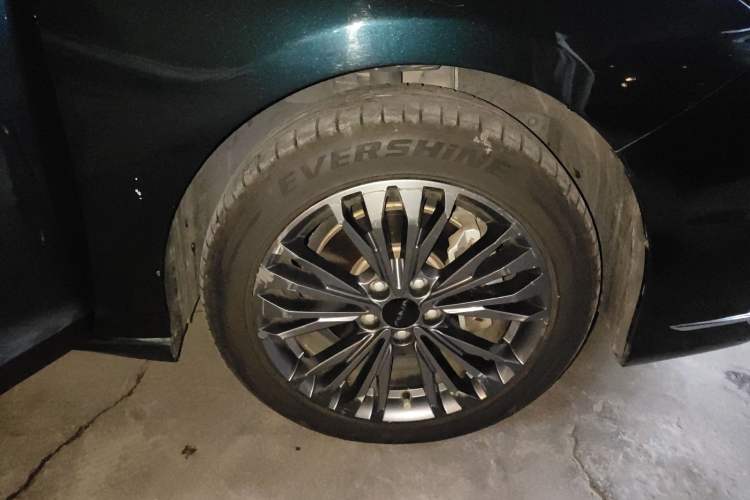 Used Dongfeng Aeolus Yixuan MAX 2021 1.5T Super-Powered Dad Edition Right Front Wheel Hub