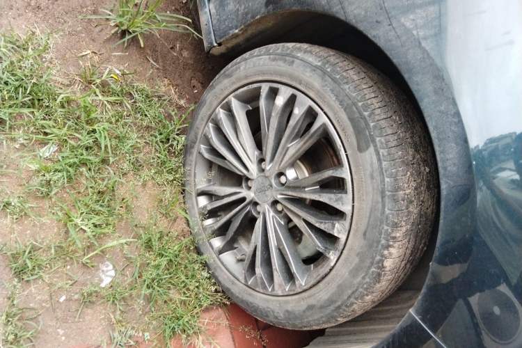 Used Dongfeng Aeolus Yixuan MAX 2021 1.5T Super-Powered Dad Edition Right Front Wheel Hub