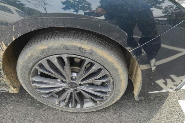 Used Dongfeng Aeolus Yixuan MAX 2021 1.5T Super Cool Dad Edition Right Front Wheel Hub