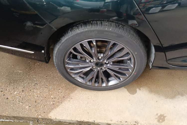 Used Dongfeng Aeolus Yixuan MAX 2021 1.5T Super-Powered Dad Edition Right Rear Wheel Hub