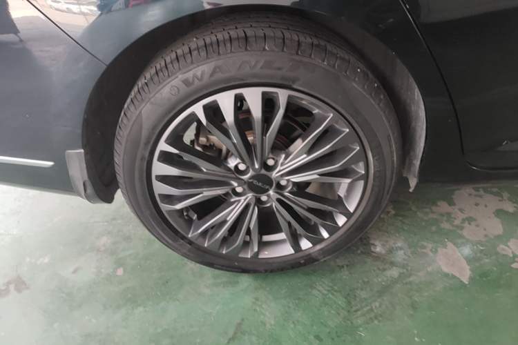 Used Dongfeng Aeolus Yixuan MAX 2021 1.5T Ultra-Stylish Trendsetter Edition Right Rear Wheel Hub