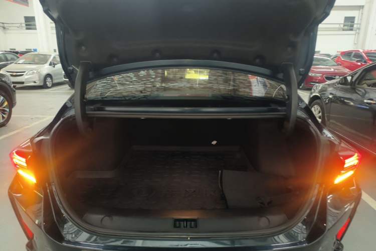 Used Dongfeng Aeolus Yixuan MAX 2021 1.5T Super Cool Dad Edition Trunk