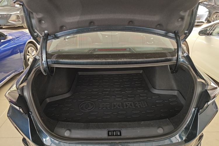 Used Dongfeng Aeolus Yixuan MAX 2021 1.5T Ultra-Stylish Trendsetter Edition Trunk