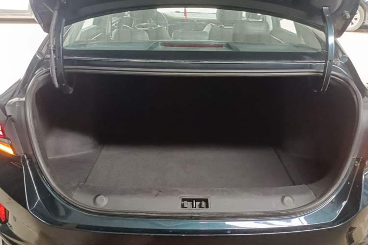 Used Dongfeng Aeolus Yixuan MAX 2021 1.5T Super-Powered Dad Edition Trunk