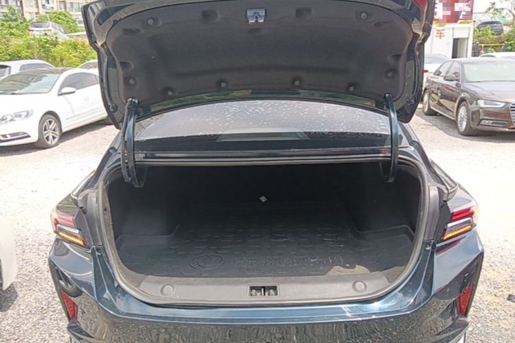 Used Dongfeng Aeolus Yixuan MAX 2021 1.5T Starry Edition Trunk