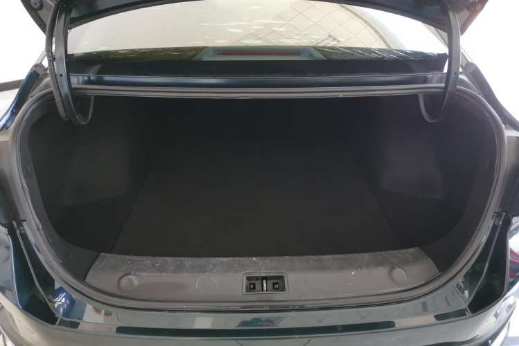 Used Dongfeng Aeolus Yixuan MAX 2021 1.5T Super-Powered Dad Edition Trunk