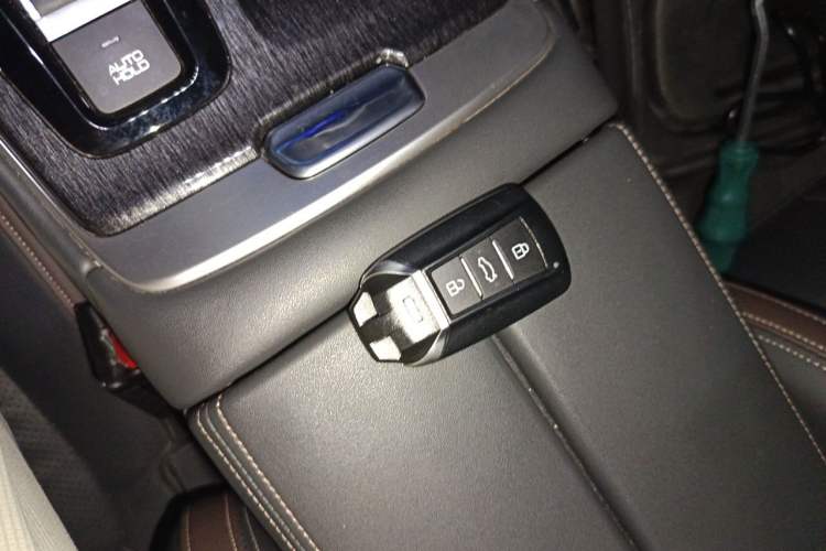 Used Dongfeng Aeolus Yixuan MAX 2021 1.5T Super Cool Dad Edition Vehicle Key