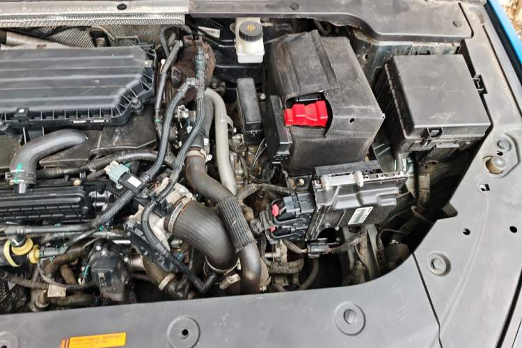 Used Dongfeng Aeolus Yixuan MAX 2021 1.5T Ultra-Stylish Trendsetter Edition Engine Bay Left