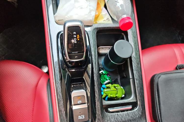 Used Dongfeng Aeolus Yixuan MAX 2021 1.5T Ultra-Stylish Trendsetter Edition Gear Lever