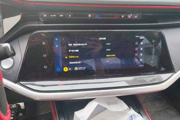 Used Dongfeng Aeolus Yixuan MAX 2021 1.5T Ultra-Stylish Trendsetter Edition Audio And AC Panel