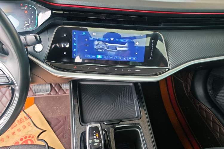 Used Dongfeng Aeolus Yixuan MAX 2021 1.5T Super-Powered Dad Edition Audio And AC Panel