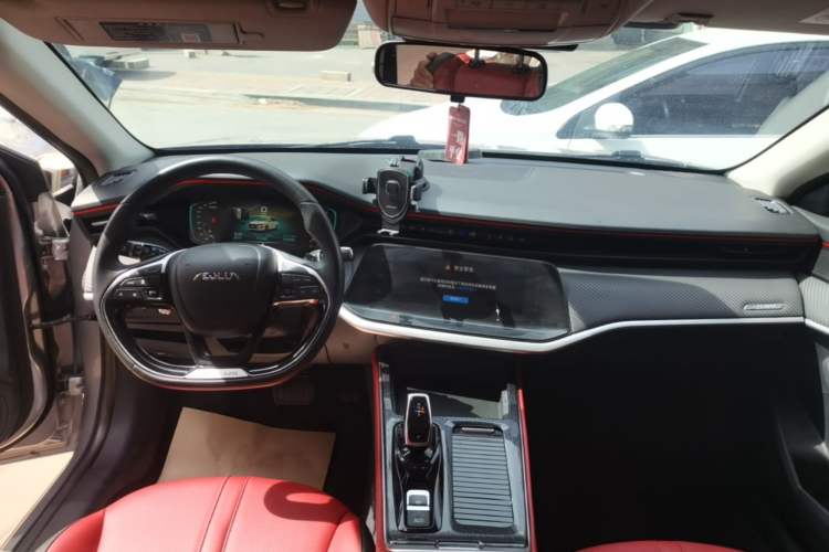 Used Dongfeng Aeolus Yixuan MAX 2021 1.5T Ultra-Stylish Trendsetter Edition Center Console