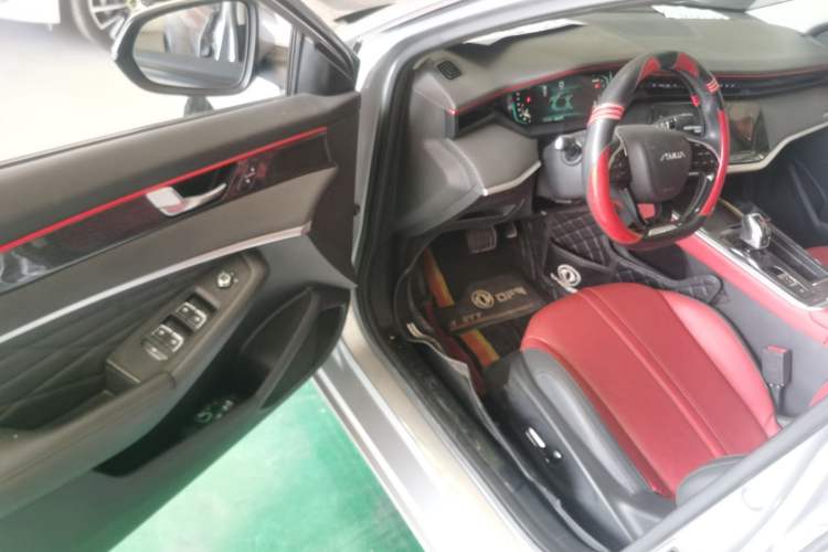 Used Dongfeng Aeolus Yixuan MAX 2021 1.5T Ultra-Stylish Trendsetter Edition Driver Seat