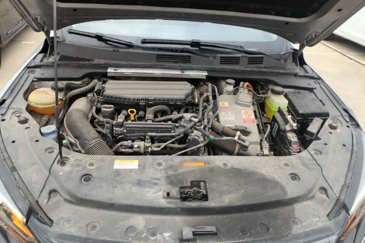 Used Dongfeng Aeolus Yixuan MAX 2021 Super-Efficient Dad Hybrid Edition Engine Bay