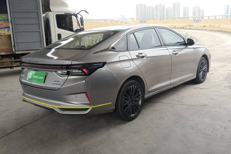 Used Dongfeng Aeolus Yixuan MAX 2021 Super-Efficient Dad Hybrid Edition Exterior 5
