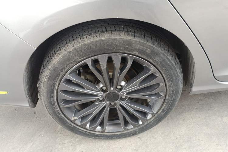 Used Dongfeng Aeolus Yixuan MAX 2021 Super-Efficient Dad Hybrid Edition Exterior 8