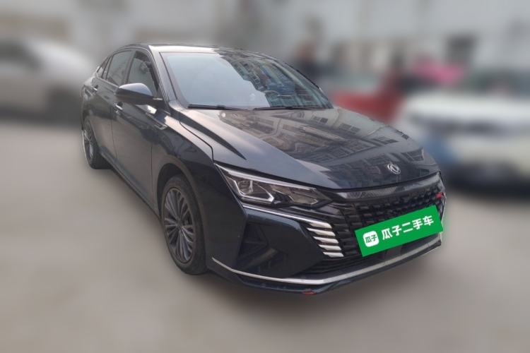 Used Dongfeng Aeolus Yixuan MAX 2021 1.5T Ultra-Stylish Trendsetter Edition Front Right 45 Deg