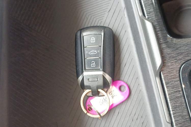 Used Dongfeng Aeolus Yixuan MAX 2021 Super-Efficient Dad Hybrid Edition Interior 1