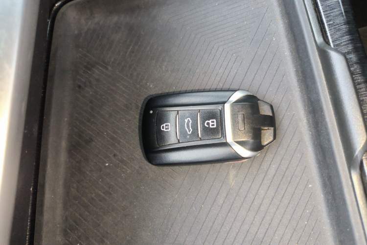 Used Dongfeng Aeolus Yixuan MAX 2021 Super-Efficient Dad Hybrid Edition Interior 1