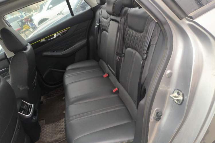 Used Dongfeng Aeolus Yixuan MAX 2021 Super-Efficient Dad Hybrid Edition Interior 4